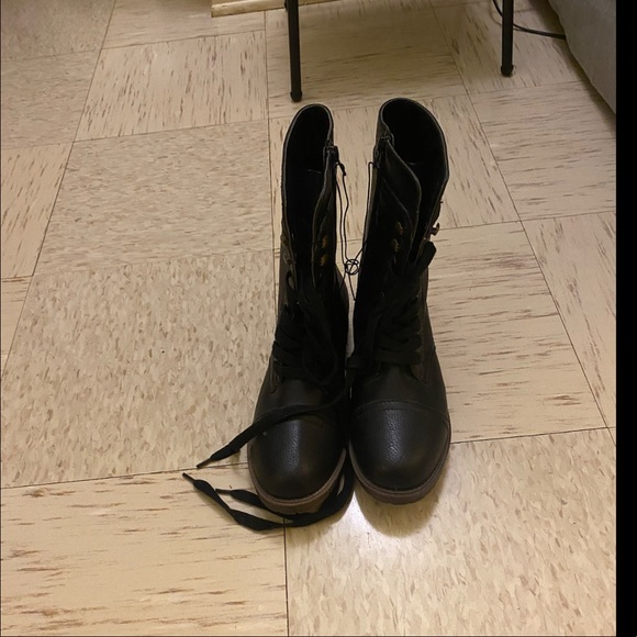 Combat boots - Picture 2 of 2